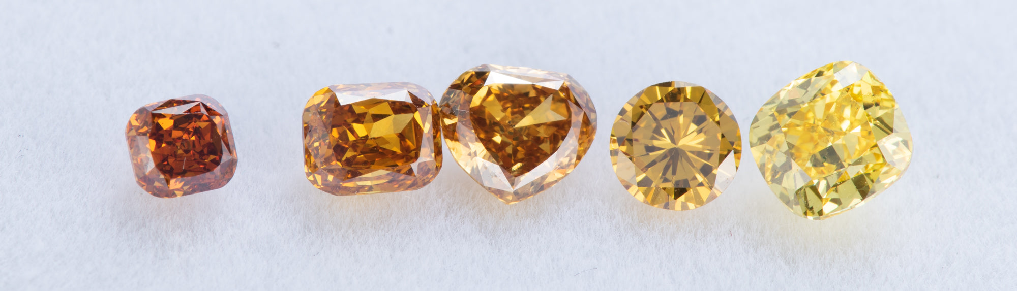 カラーダイヤモンドの色の評価に関して 02 -オレンジイエローとオレン