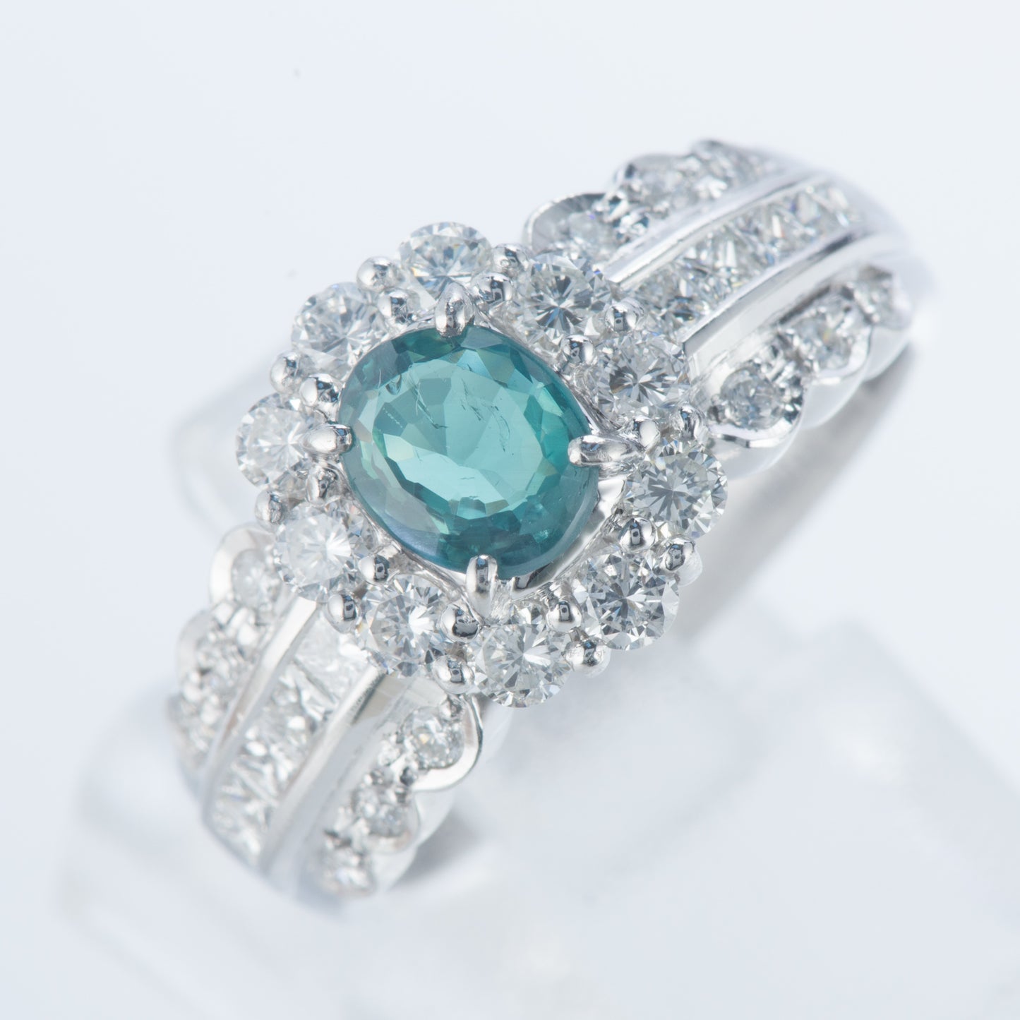 スプレンダー アレキサンドライトxダイヤモンド プラチナリング (Al: 0.8 ct D: 0.85ct Pt900)