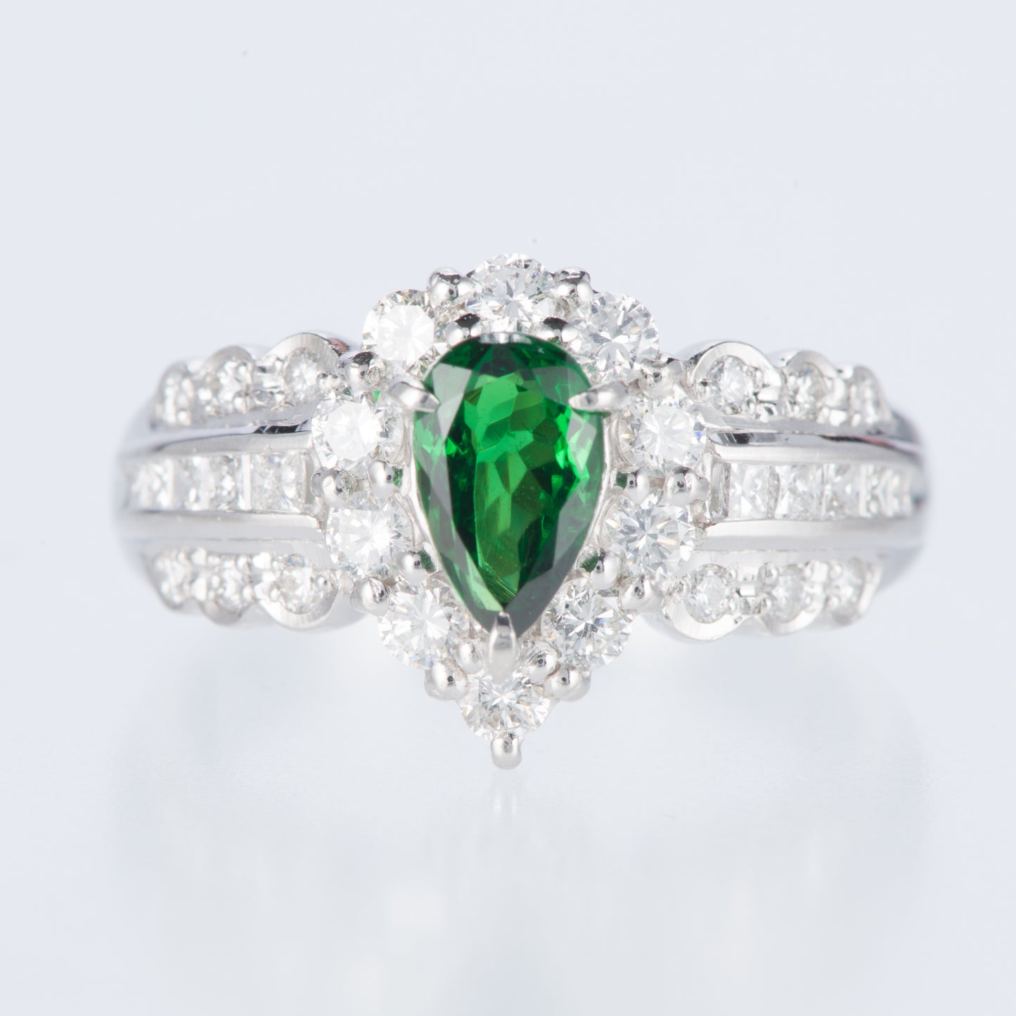 グリーンガーネット×ダイヤモンド プラチナリング GG: 0.85 ct D: 0.82ct Pt900