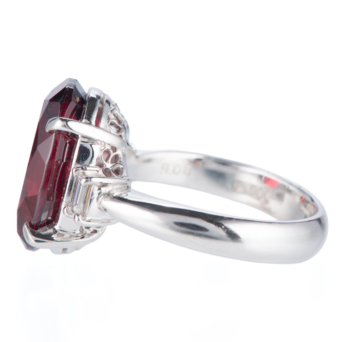 スリーストーン ガーネット x ダイヤモンド プラチナリング G: 9.08 ct D: 0.28ct Pt900