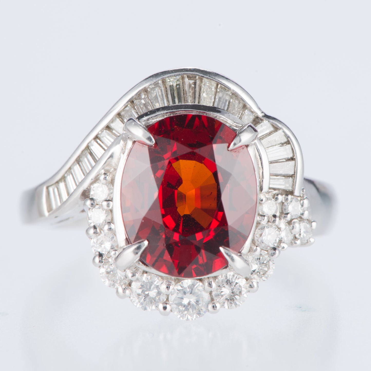 スぺサルティンガーネット x ダイヤモンド プラチナリング SG: 4.34 ct D: 0.71ct Pt900