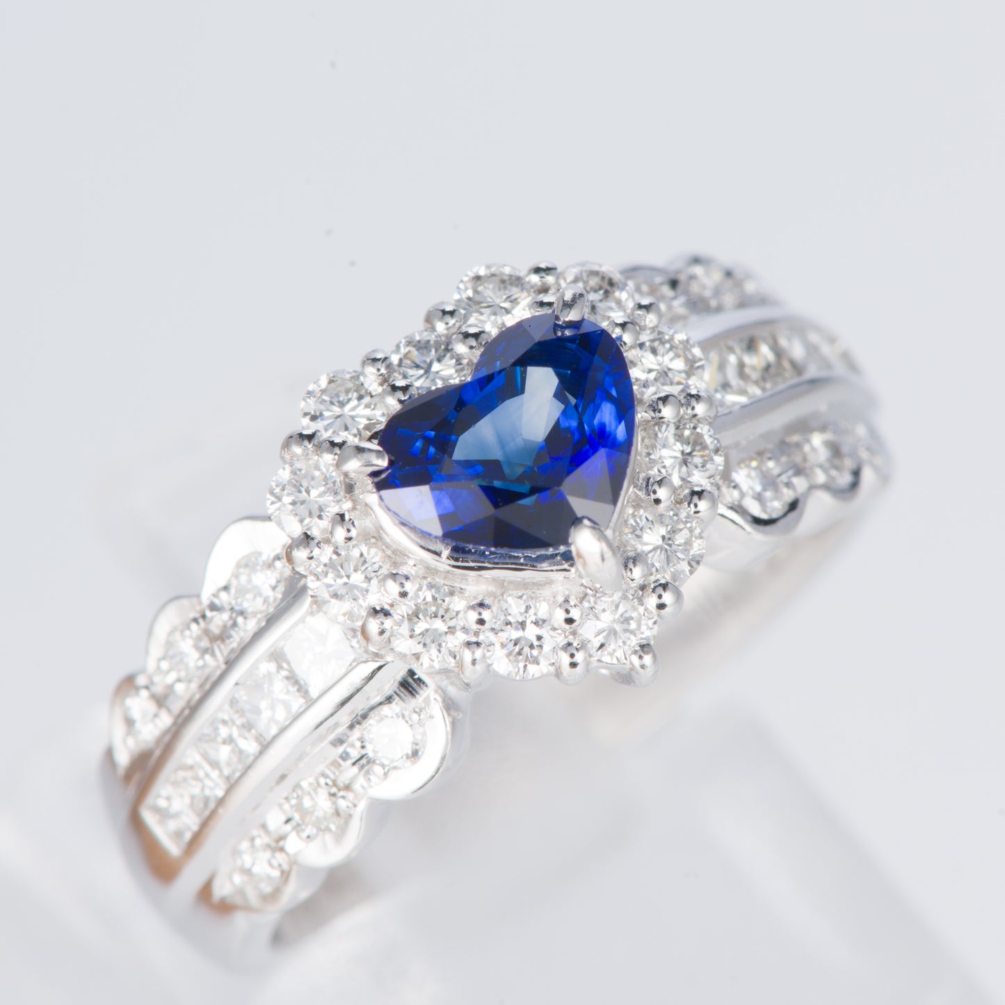 サファイアxダイヤモンド プラチナリング S: 1.07 ct D: 0.73ct Pt900