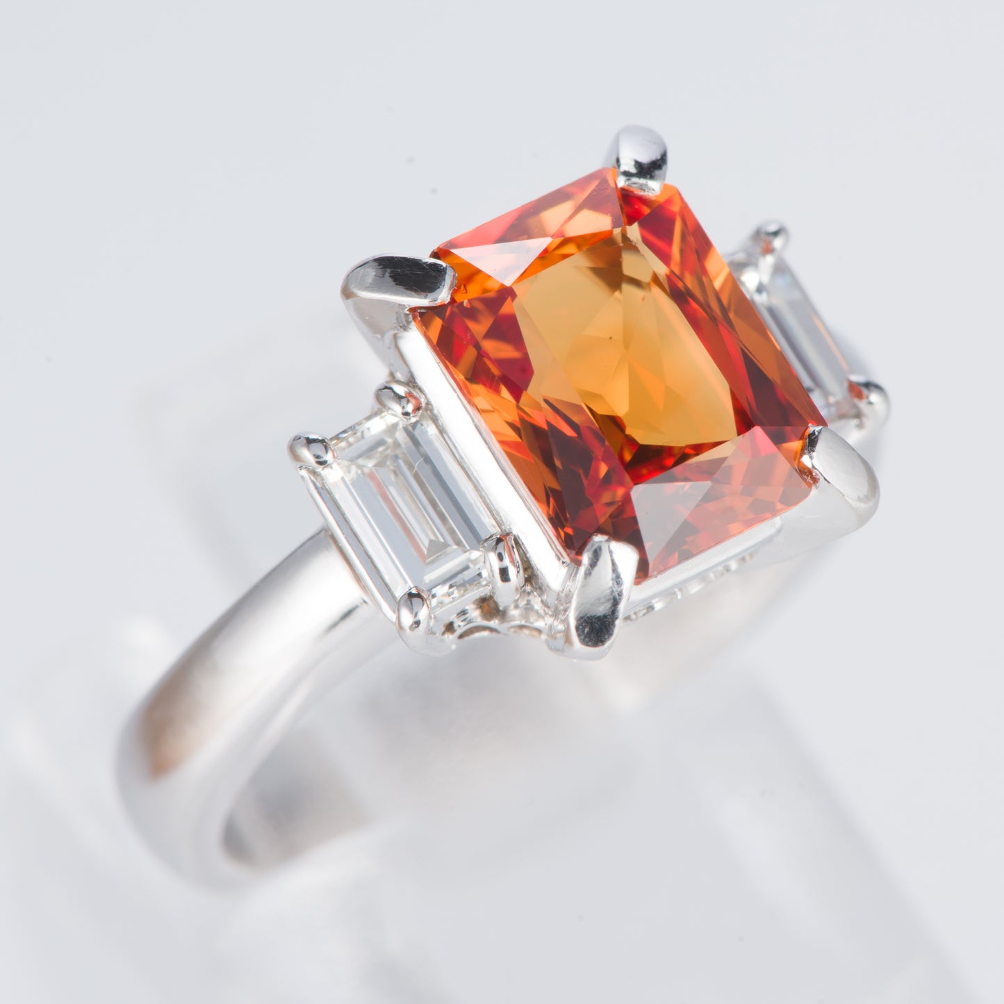 オレンジサファイアxダイヤモンド プラチナリング OS: 3.03 ct D: 0.49ct Pt900