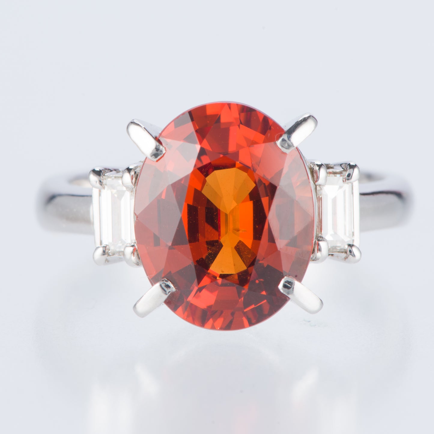 スリーストーン スぺサルティンガーネット x ダイヤモンド プラチナリング SG: 5.26 ct D: 0.25ct Pt900