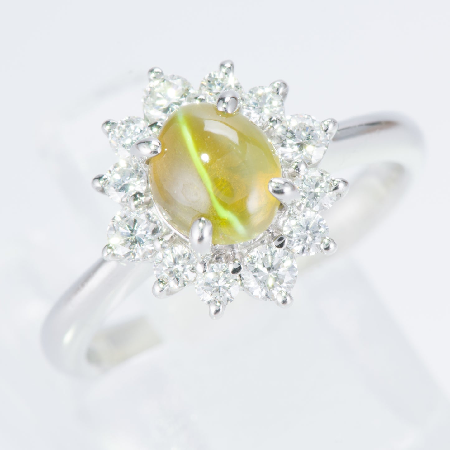 ハロー キャッツアイxダイヤモンド プラチナリング C: 1.56 ct D: 0.5ct Pt900