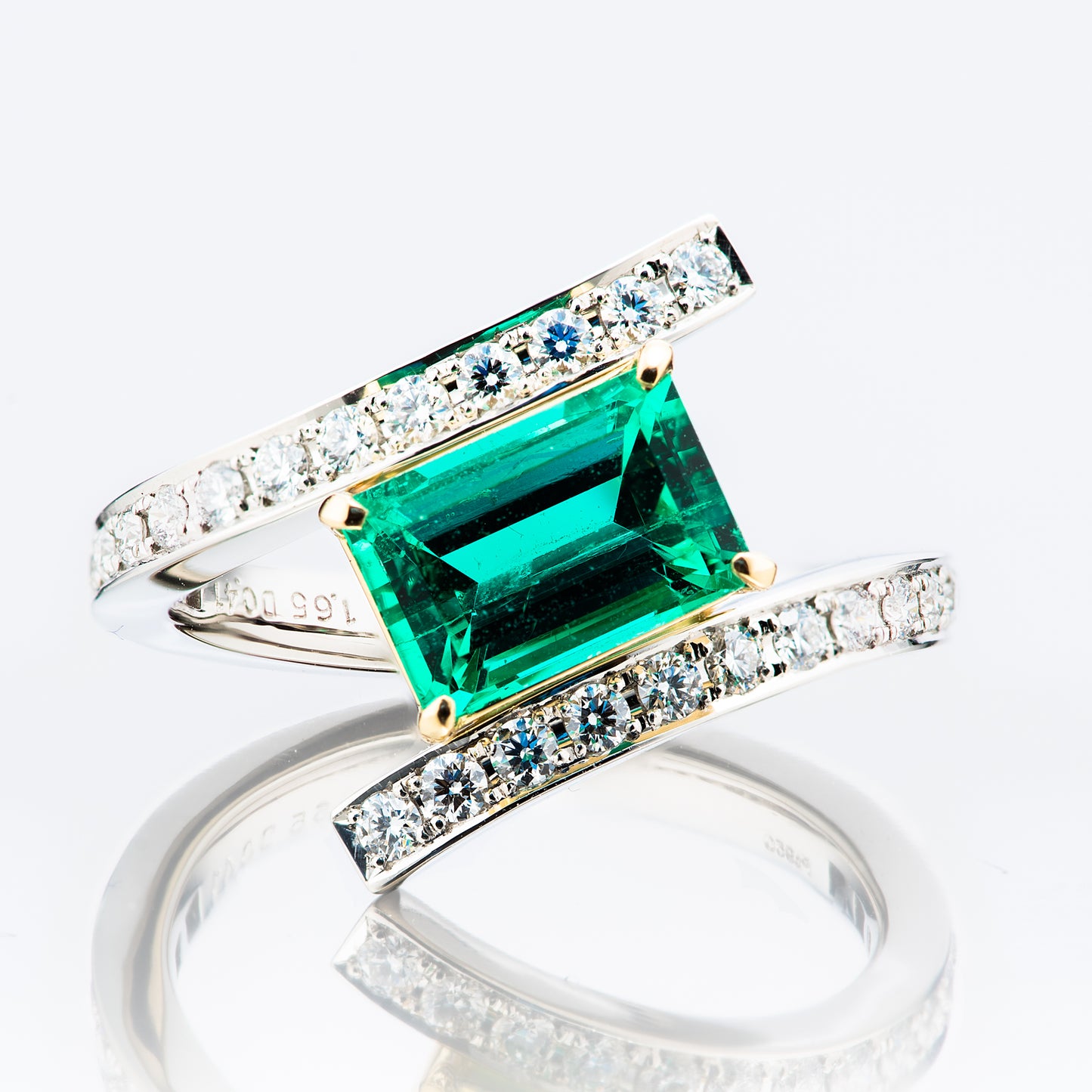 1ctアップ コロンビア産エメラルドプラチナリング(E:1.65ct D:0.41ct Pt950)