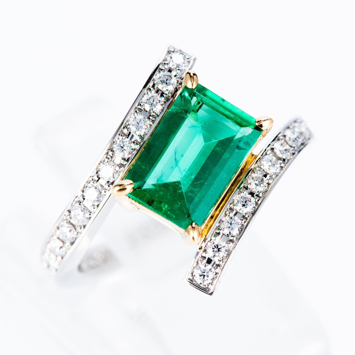 ホールド プラチナ製1.51ctコロンビア産エメラルドリング GIAレポート付き