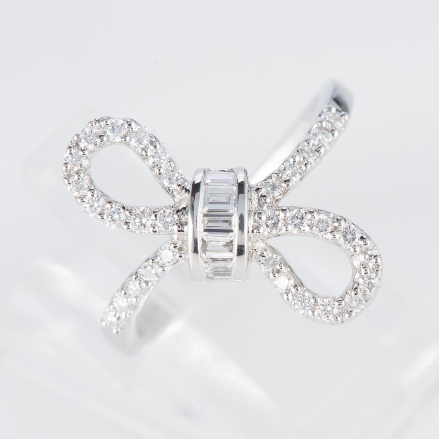 ダイヤモンド プラチナリング D: 0.44 ct リボン