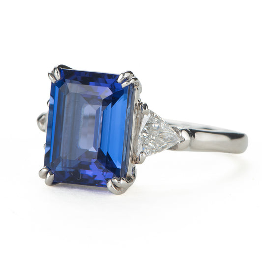 スリーストーン タンザナイトxダイヤモンド プラチナ製リング Ta: 4.89 ct D: 0.42ct Pt900