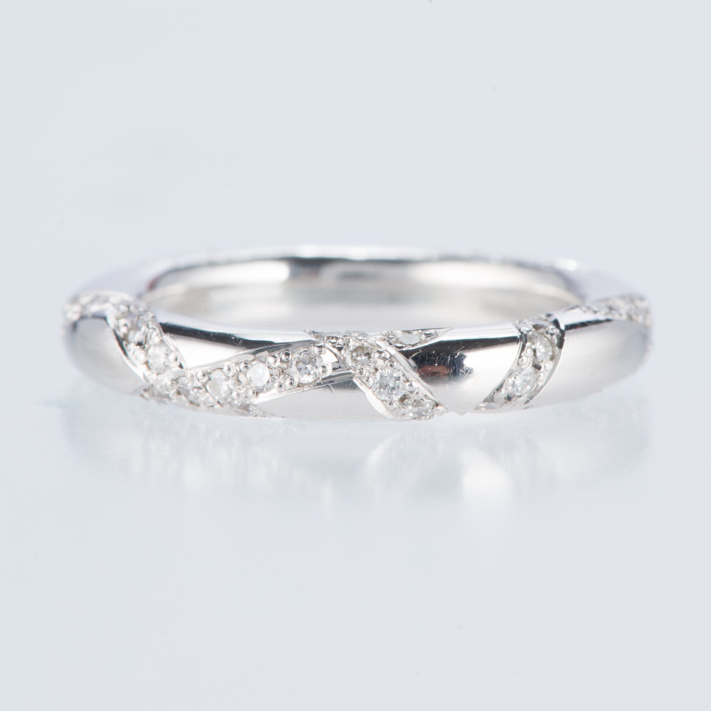 ライン エタニティーホワイトゴールドリング 0.63ct (複製)