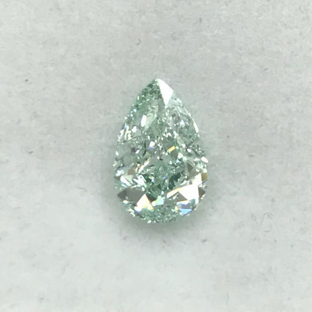 どのようにダイヤモンドがグリーンダイヤモンドに変わるか