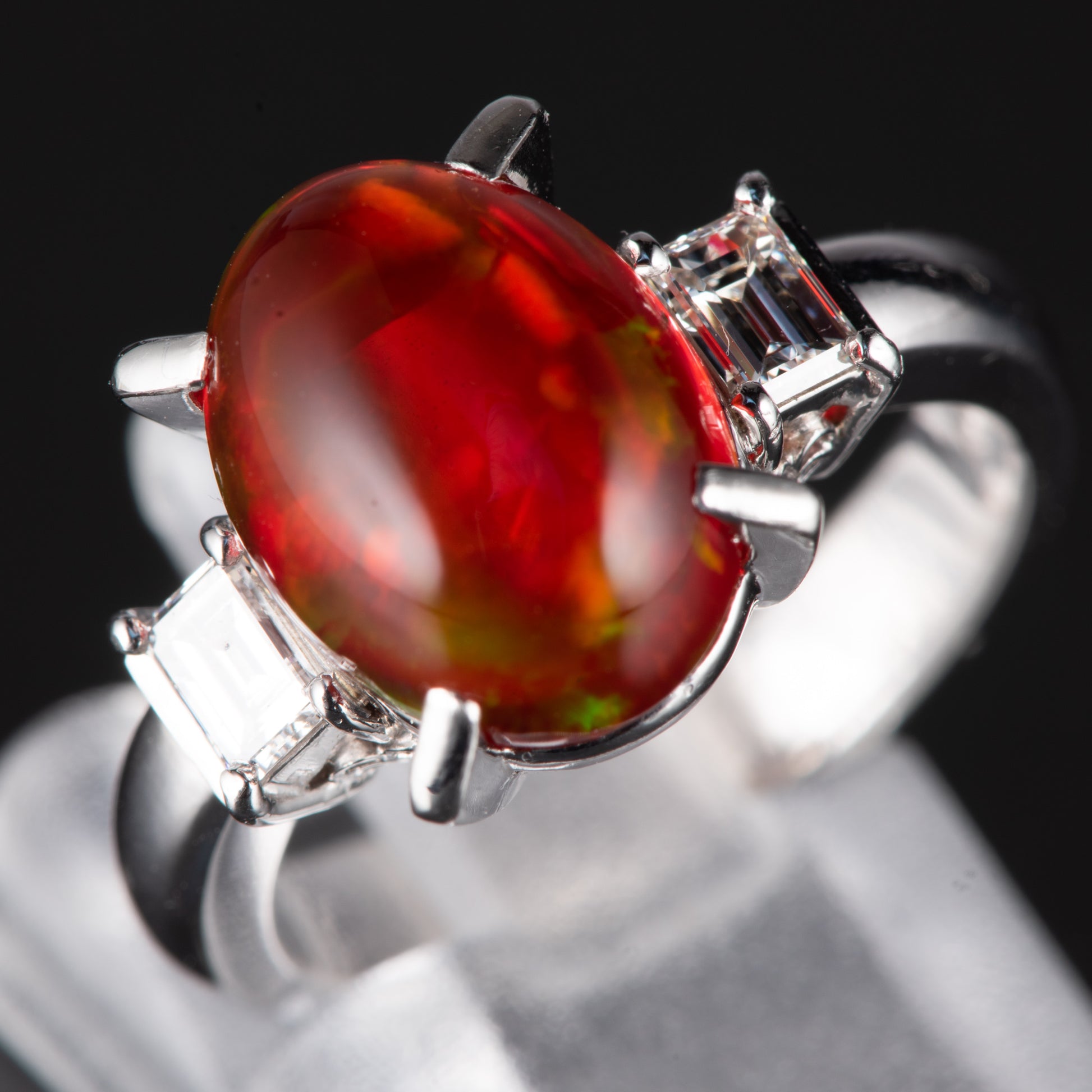 スリーストン メキシコオパールxダイヤモンド プラチナリング MO: 4.32 ct D: 0.43ct Pt900