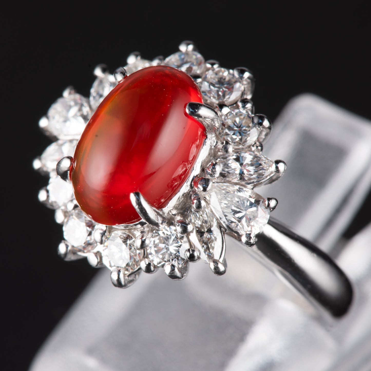 ハロー メキシコオパールxダイヤモンド プラチナリング MO: 1.87 ct D: 1.03ct Pt900