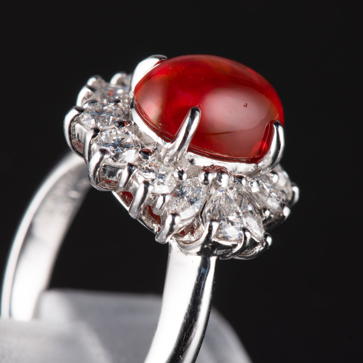 ハロー メキシコオパールxダイヤモンド プラチナリング MO: 1.87 ct D: 1.03ct Pt900