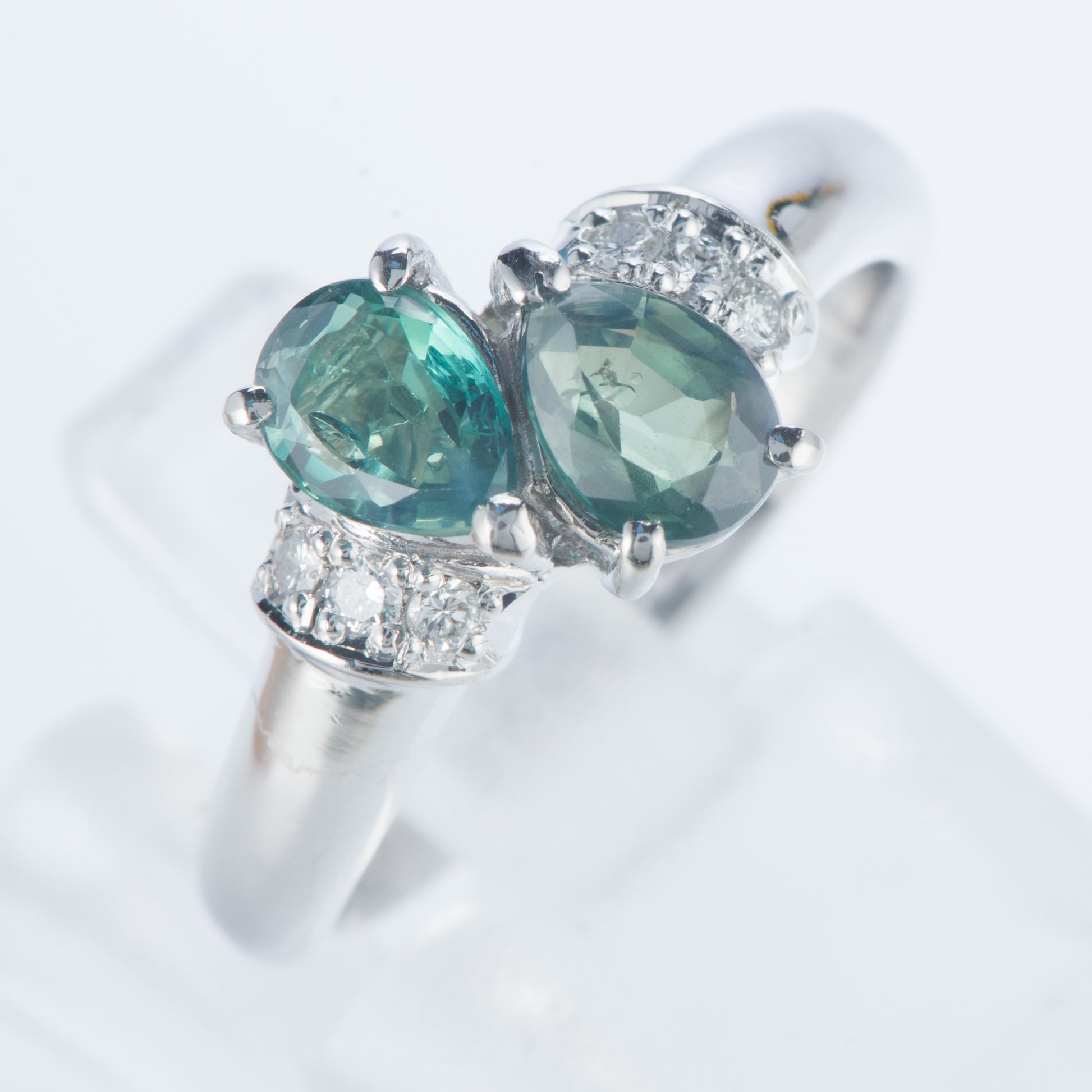 アレキサンドライトxダイヤモンド プラチナリング Al: 1.2 ct D: 0.09ct Pt900