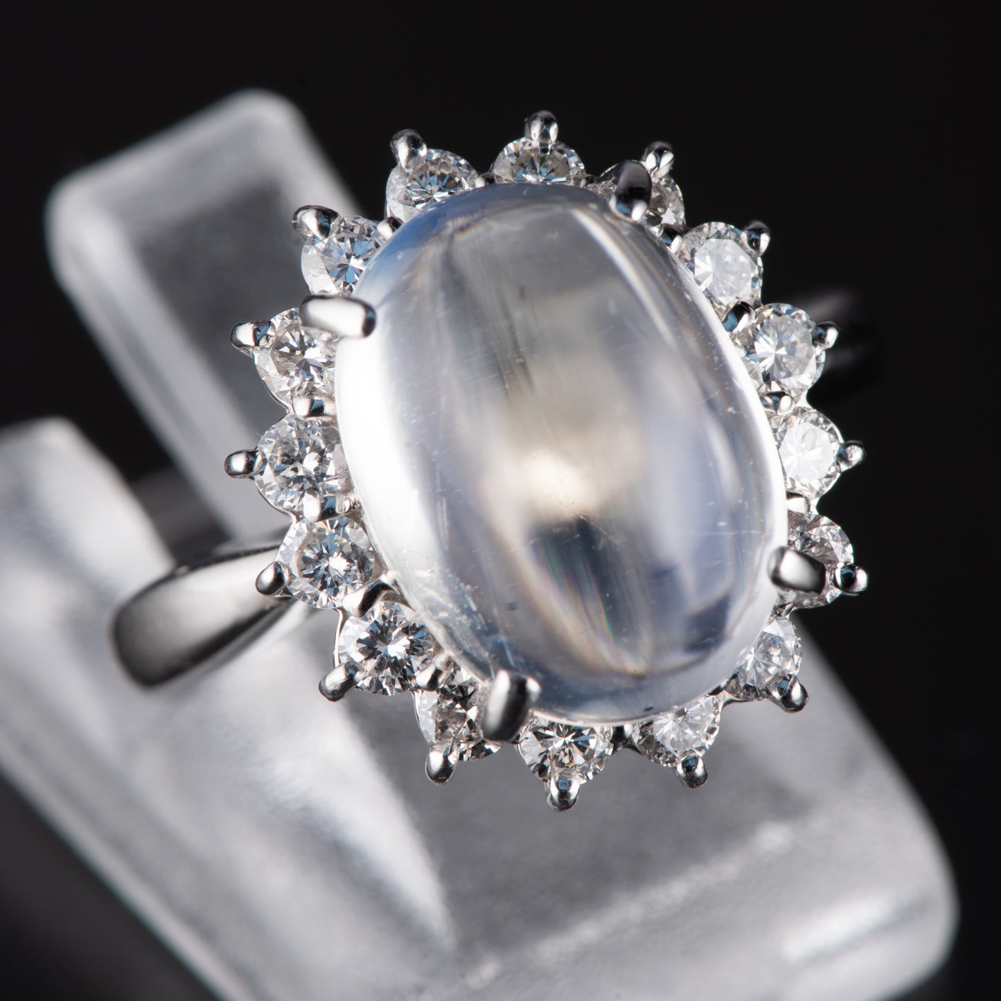 ハロー ブルームーンxダイヤモンド プラチナリング Bm: 5.1 ct D: 0.59ct Pt900