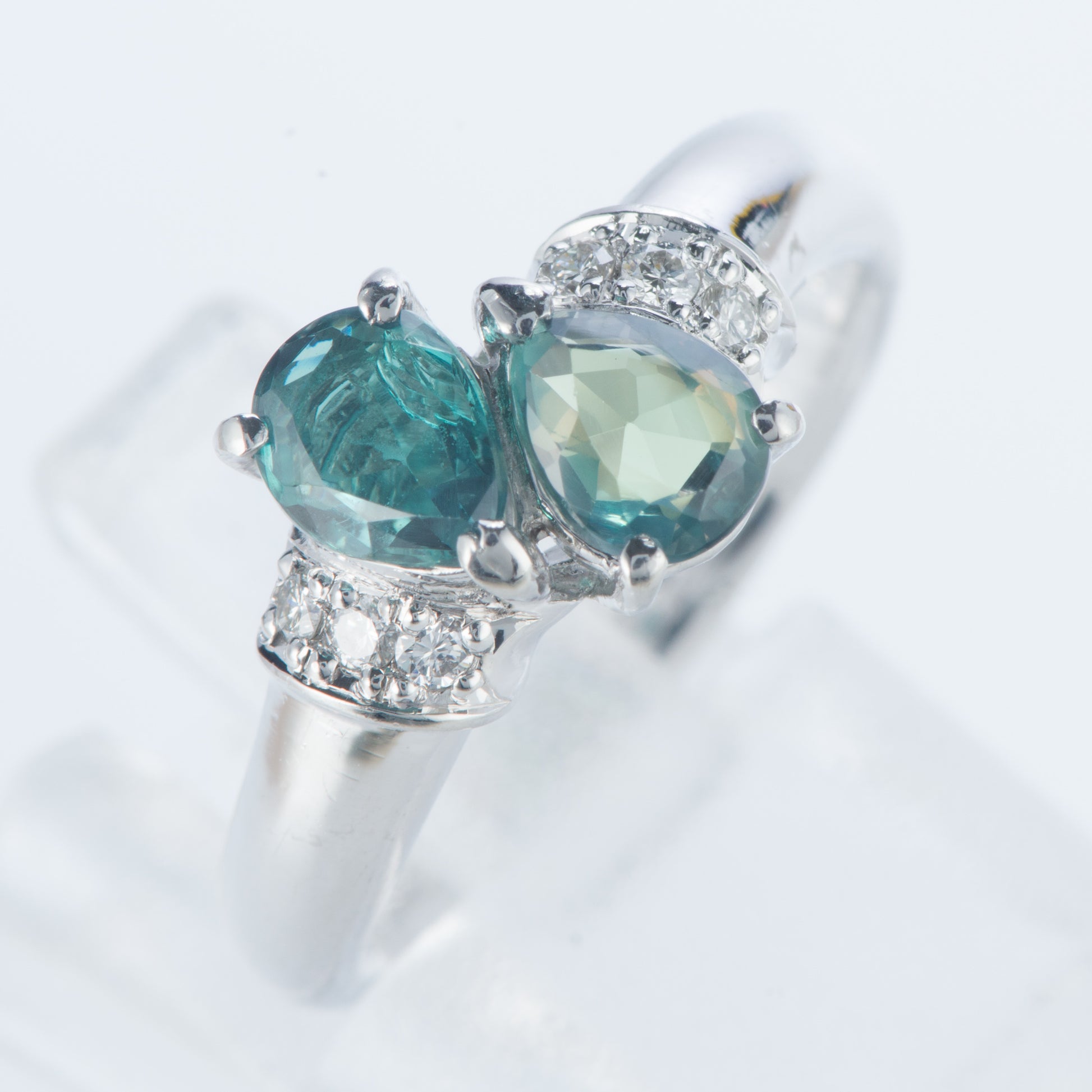 アレキサンドライトxダイヤモンド プラチナリング Al: 1.15 ct D: 0.09ct Pt900