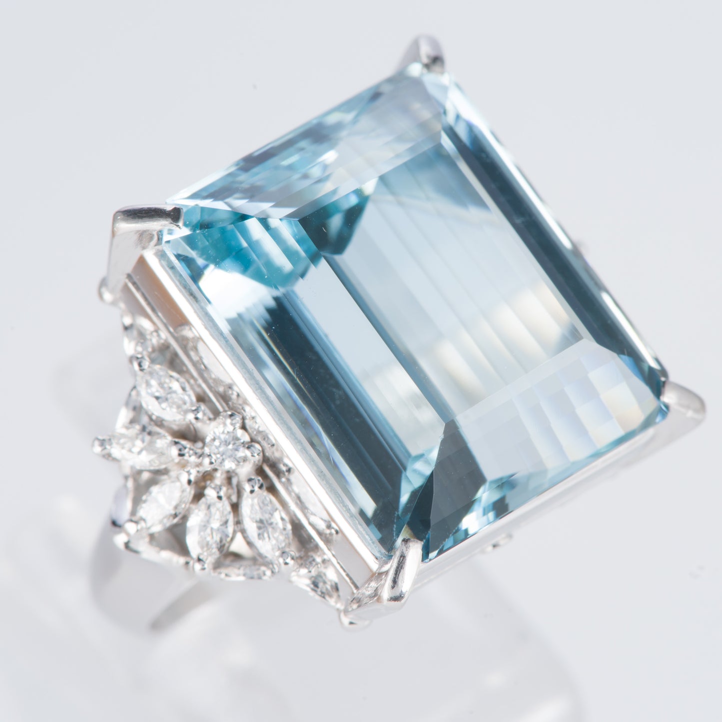 アクアマリンxダイヤモンド プラチナリング Aq: 21.62 ct D: 0.52ct Pt900