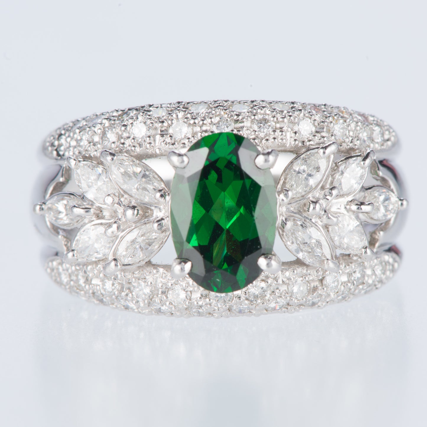 グリーンガーネット×ダイヤモンド プラチナリング GG: 1.35 ct D: 0.88ct Pt900