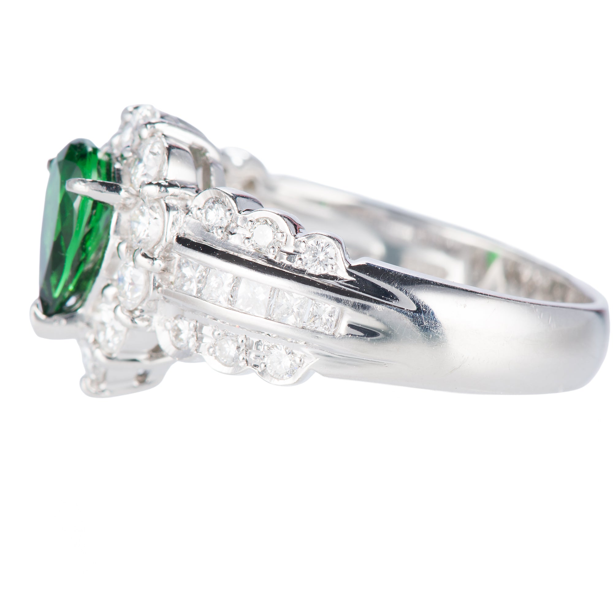 グリーンガーネット×ダイヤリング 0.85ct Pt900【ZUISHO】 – ZUISHO