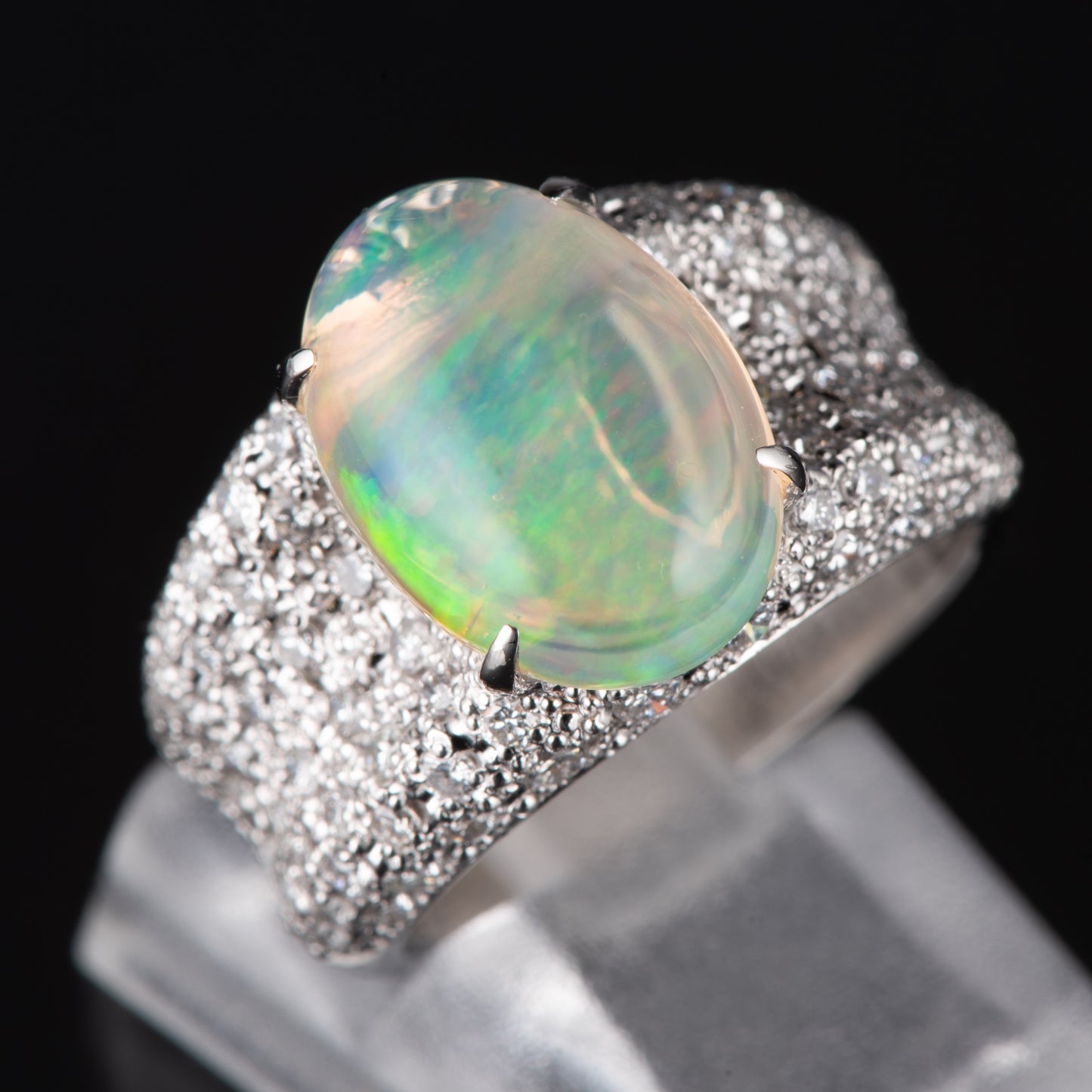 パヴェ メキシコオパールxダイヤモンド プラチナリング MO: 3.67 ct D: 1.05ct Pt900