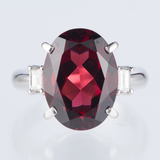 スリーストーン ガーネット x ダイヤモンド プラチナリング G: 9.08 ct D: 0.28ct Pt900