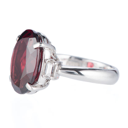 スリーストーン ガーネット x ダイヤモンド プラチナリング G: 9.08 ct D: 0.28ct Pt900