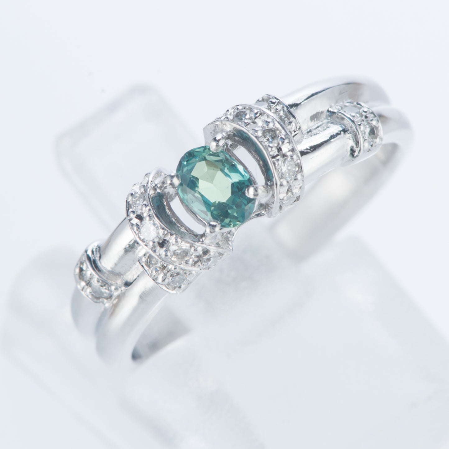 アレキサンドライトxダイヤモンド プラチナリング Al: 0.24 ct D: 0.13ct Pt900