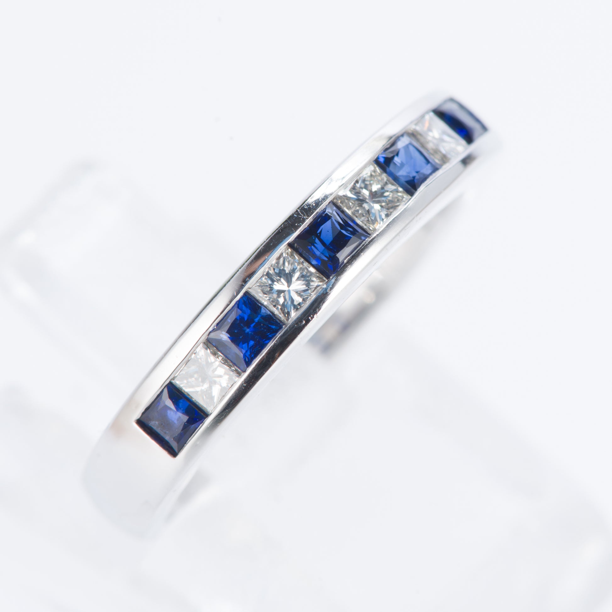 ライン サファイアxダイヤモンド プラチナリング S: 0.48 ct D: 0.25ct Pt900