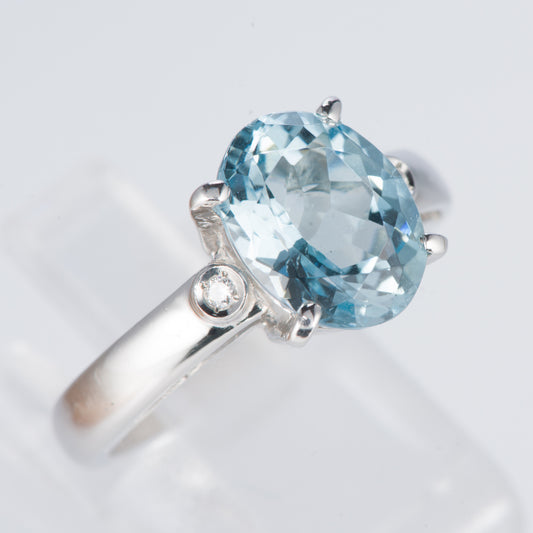アクアマリンxダイヤモンド プラチナリング Aq: 2.67 ct D: 0.02ct Pt900