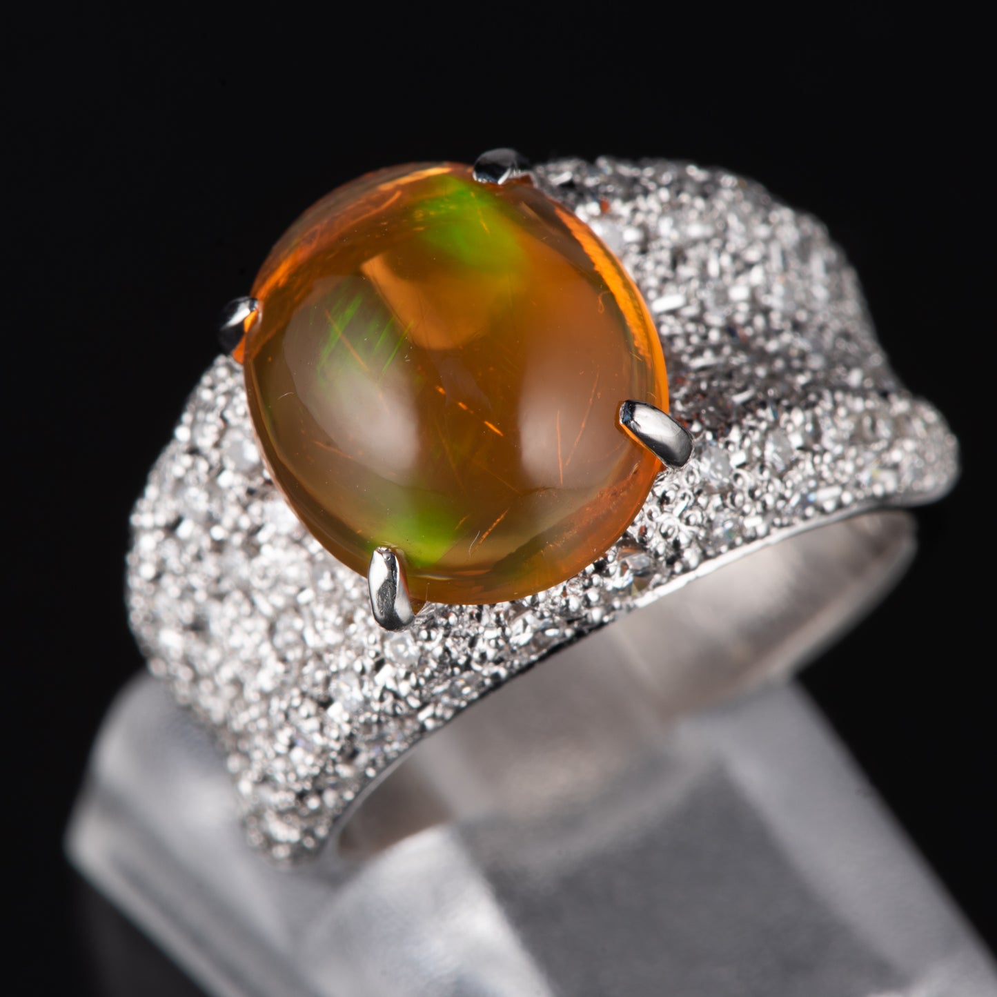 パヴェ メキシコオパールxダイヤモンド プラチナリング MO: 3.17 ct D: 0.93ct Pt900