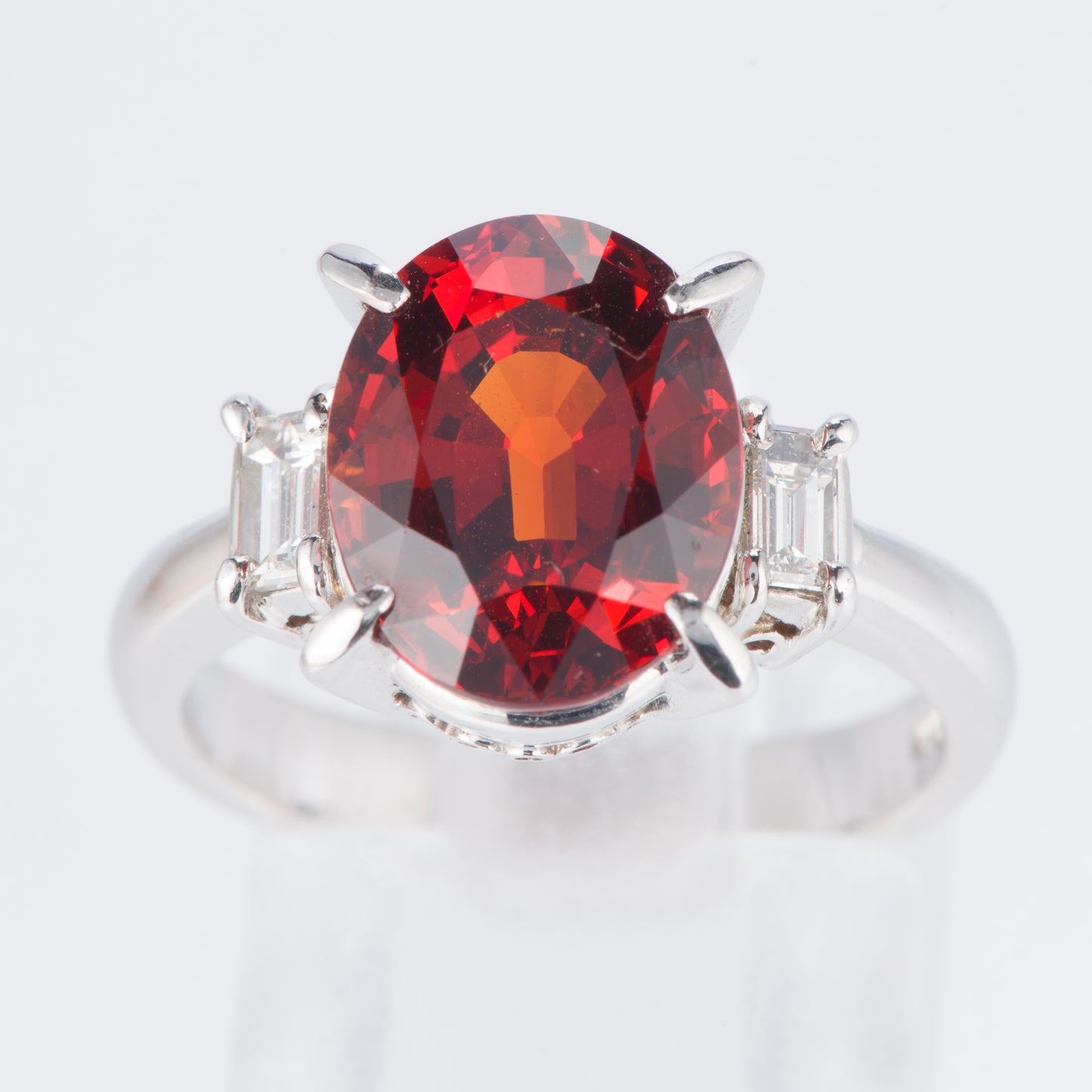 スリーストーン スぺサルティンガーネット x ダイヤモンド プラチナリング SG: 5.46 ct D: 0.31ct Pt900
