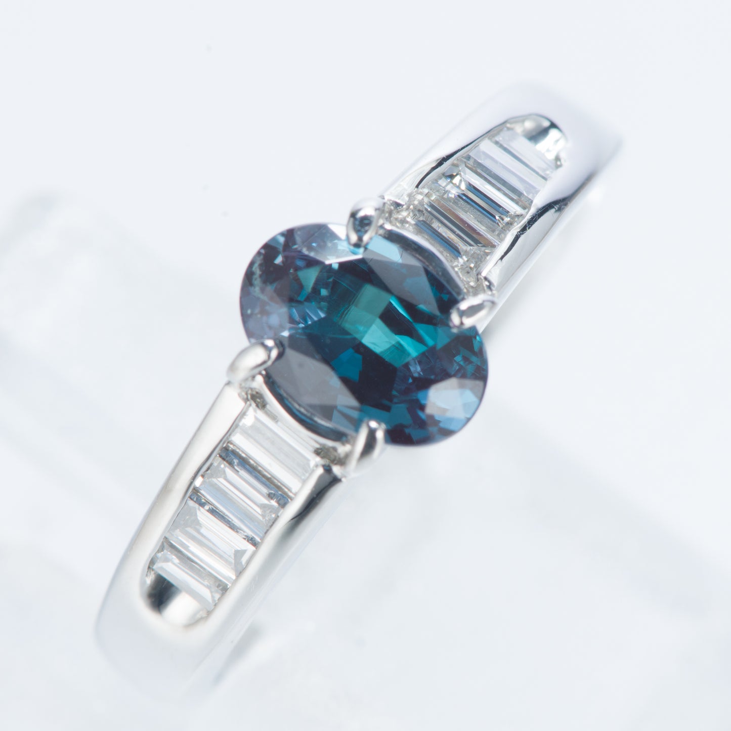 アレキサンドライトxダイヤモンド プラチナリング Al: 0.80 ct D: 0.33ct Pt900