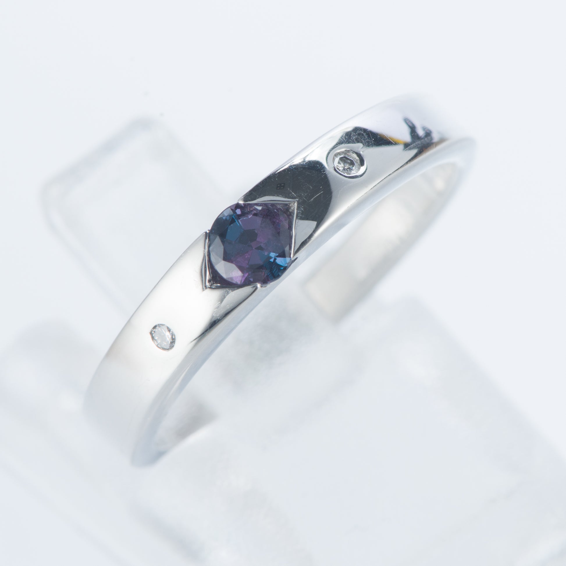 アレキサンドライトxダイヤモンド プラチナリング Al: 0.2 ct D: 0.02ct Pt900