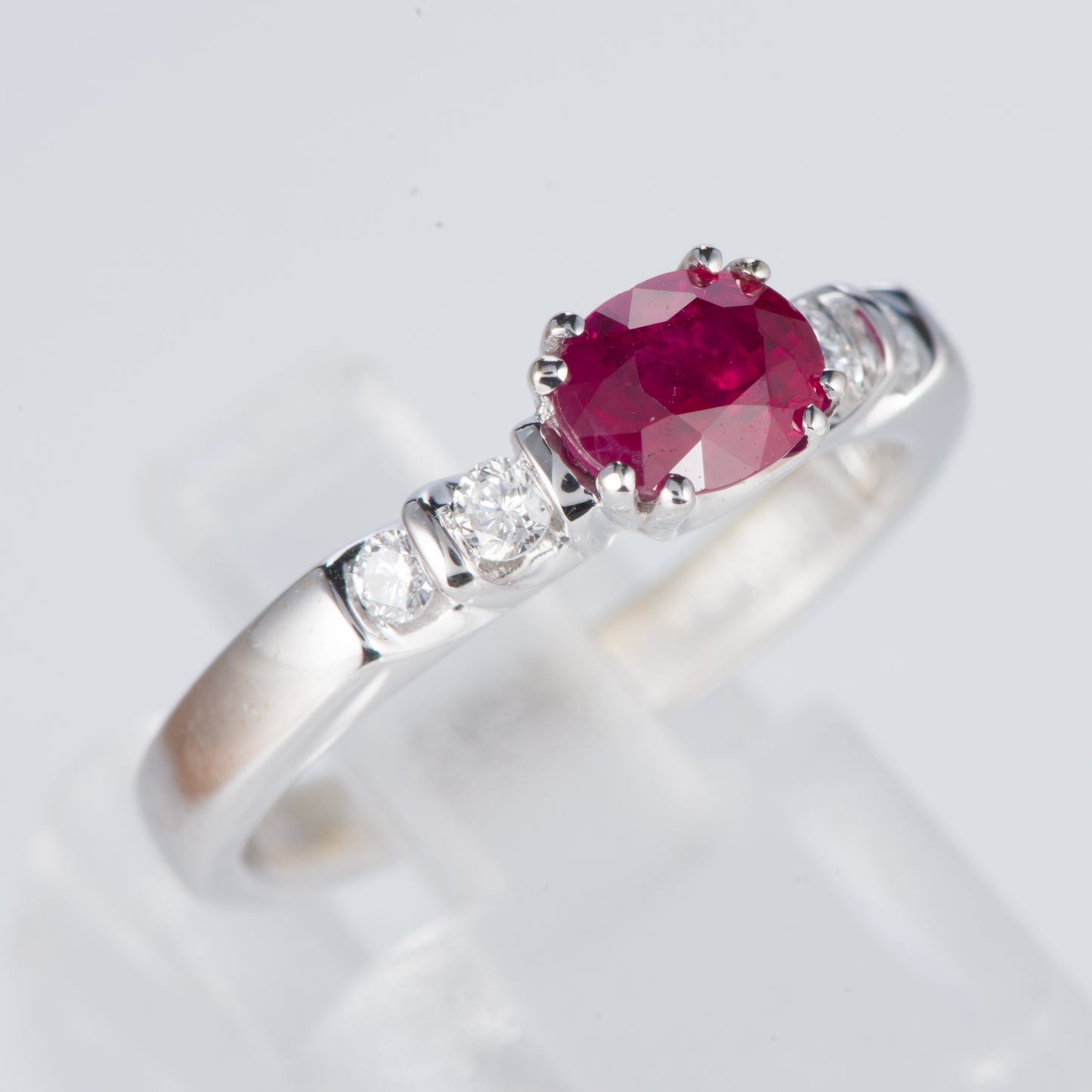 ルビーxダイヤモンド ホワイトゴールドリング R: 1.007 ct D: 0.16ct K18WG