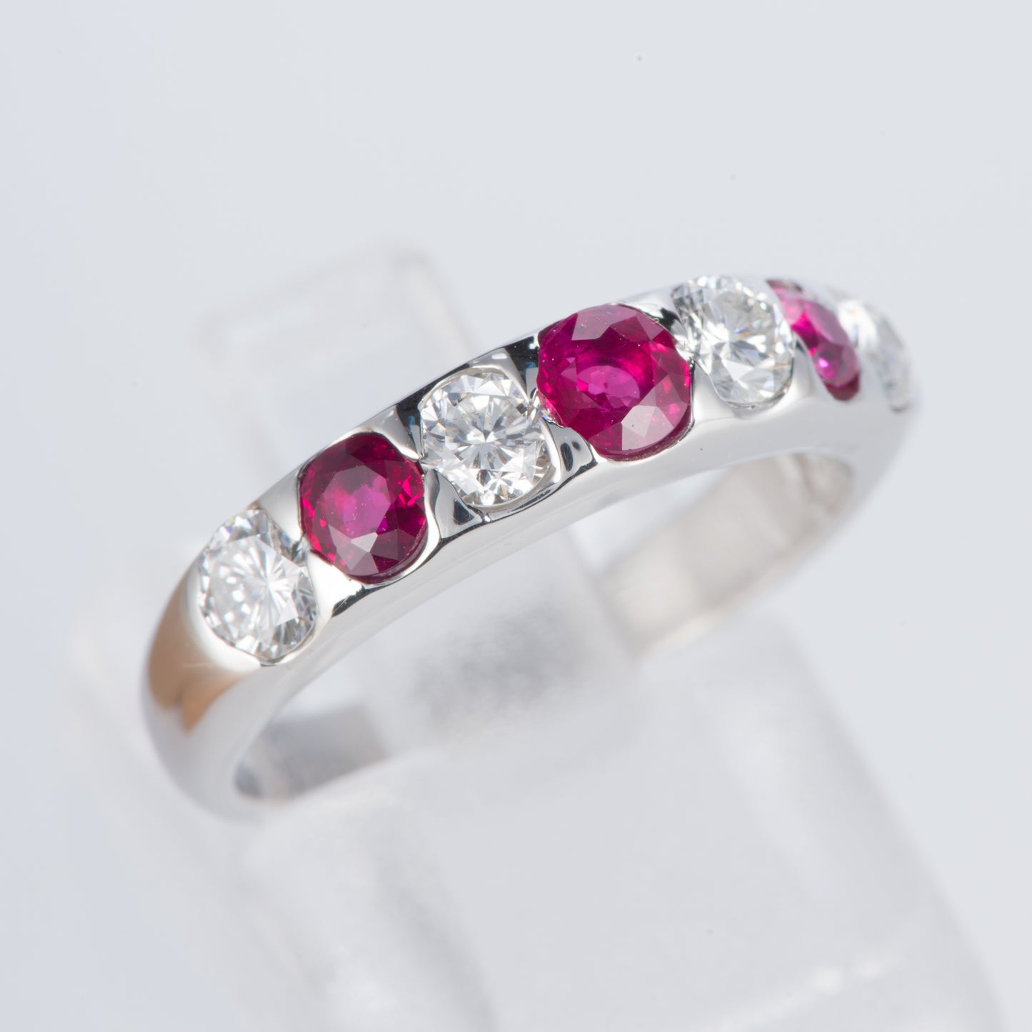 ルビーxダイヤモンド プラチナリング R: 0.74 ct D: 0.63ct Pt900