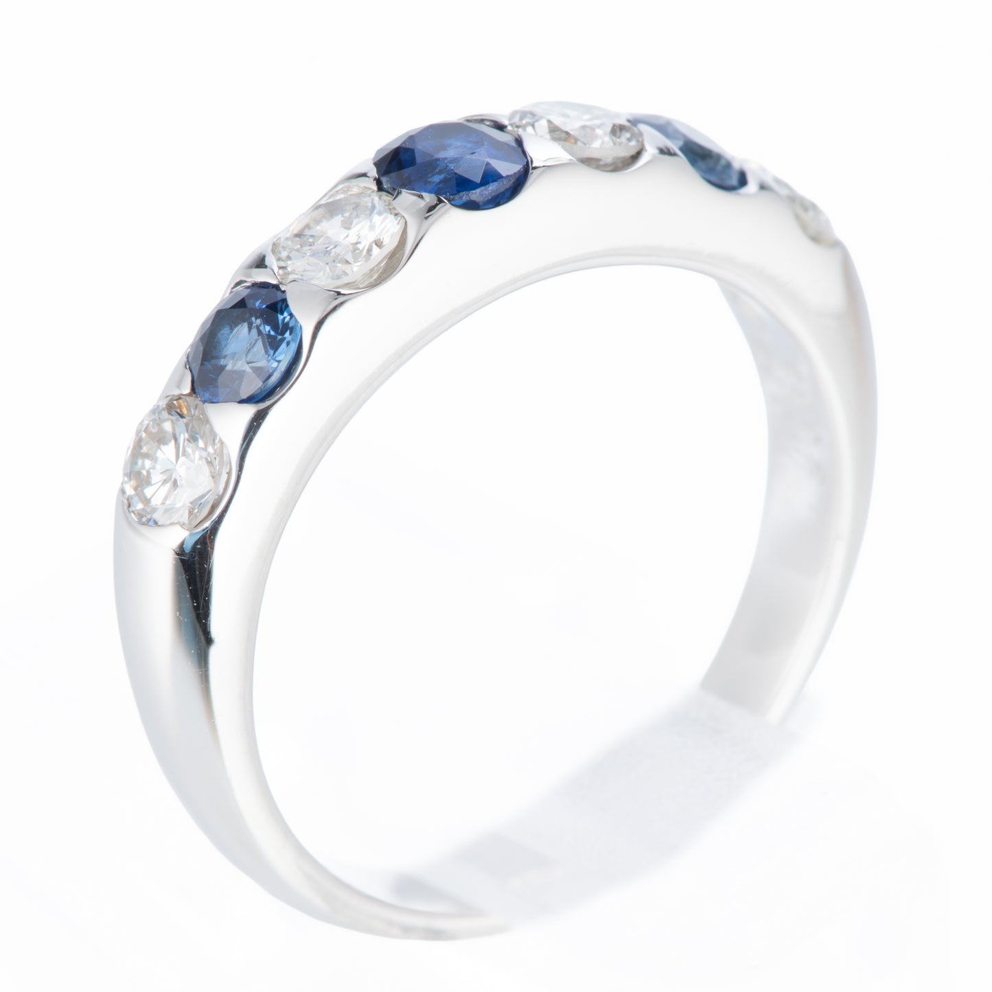 ライン サファイアxダイヤモンド プラチナリング S: 0.63 ct D: 0.73ct Pt900