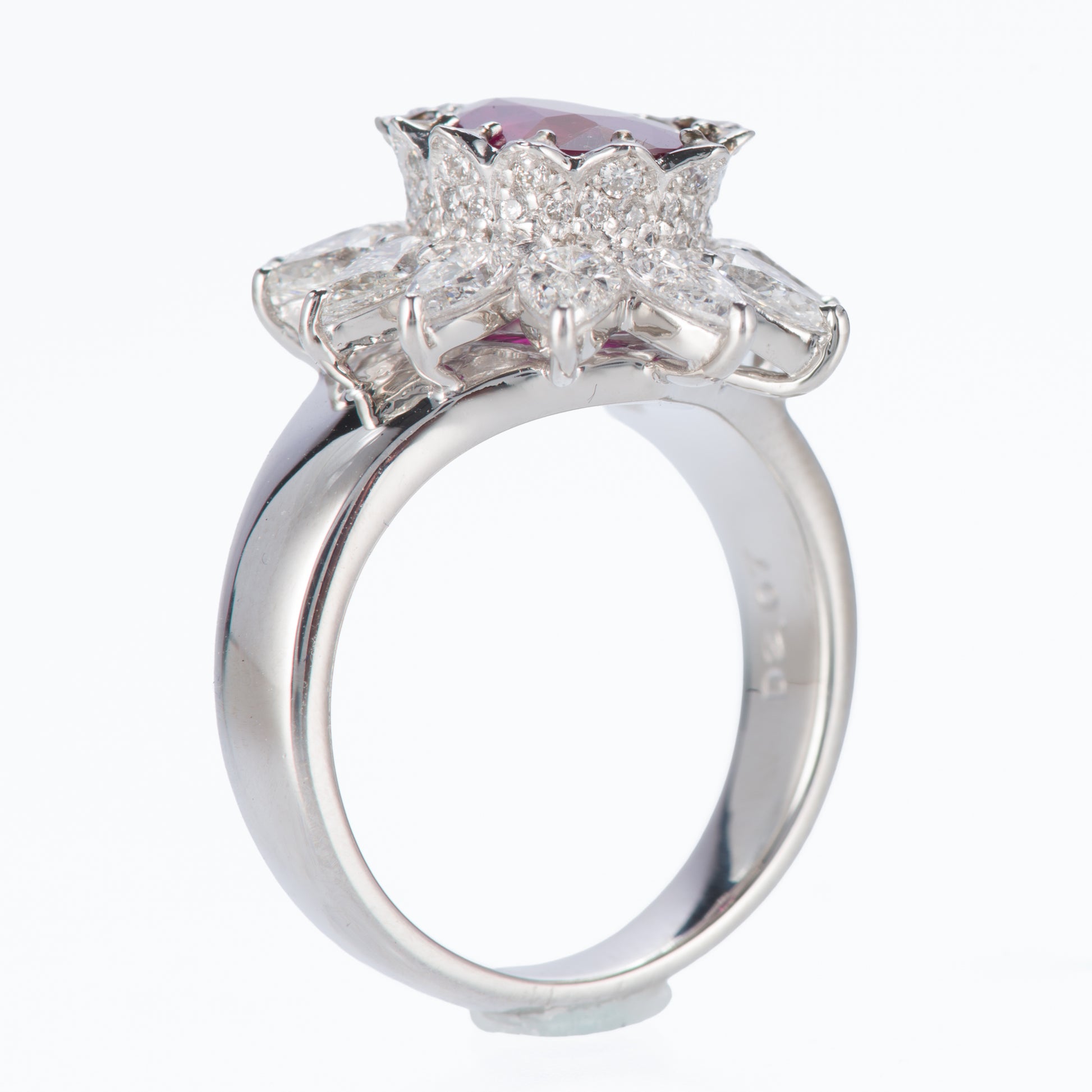 ロータス ルビーxダイヤモンド プラチナリング R: 2.16 ct D: 2.07ct Pt900　GIA