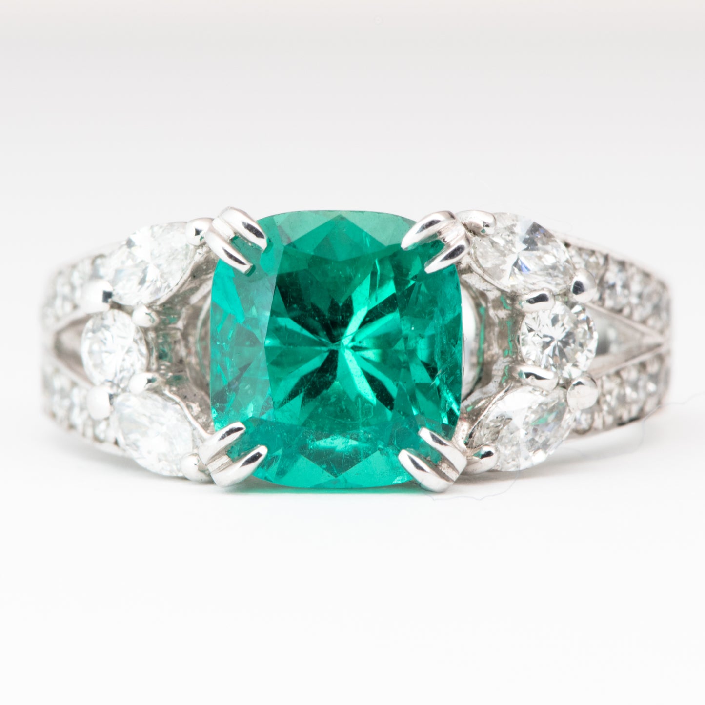 2ct コロンビア産エメラルドプラチナリング E2.20ct D:1.13ct Pt900