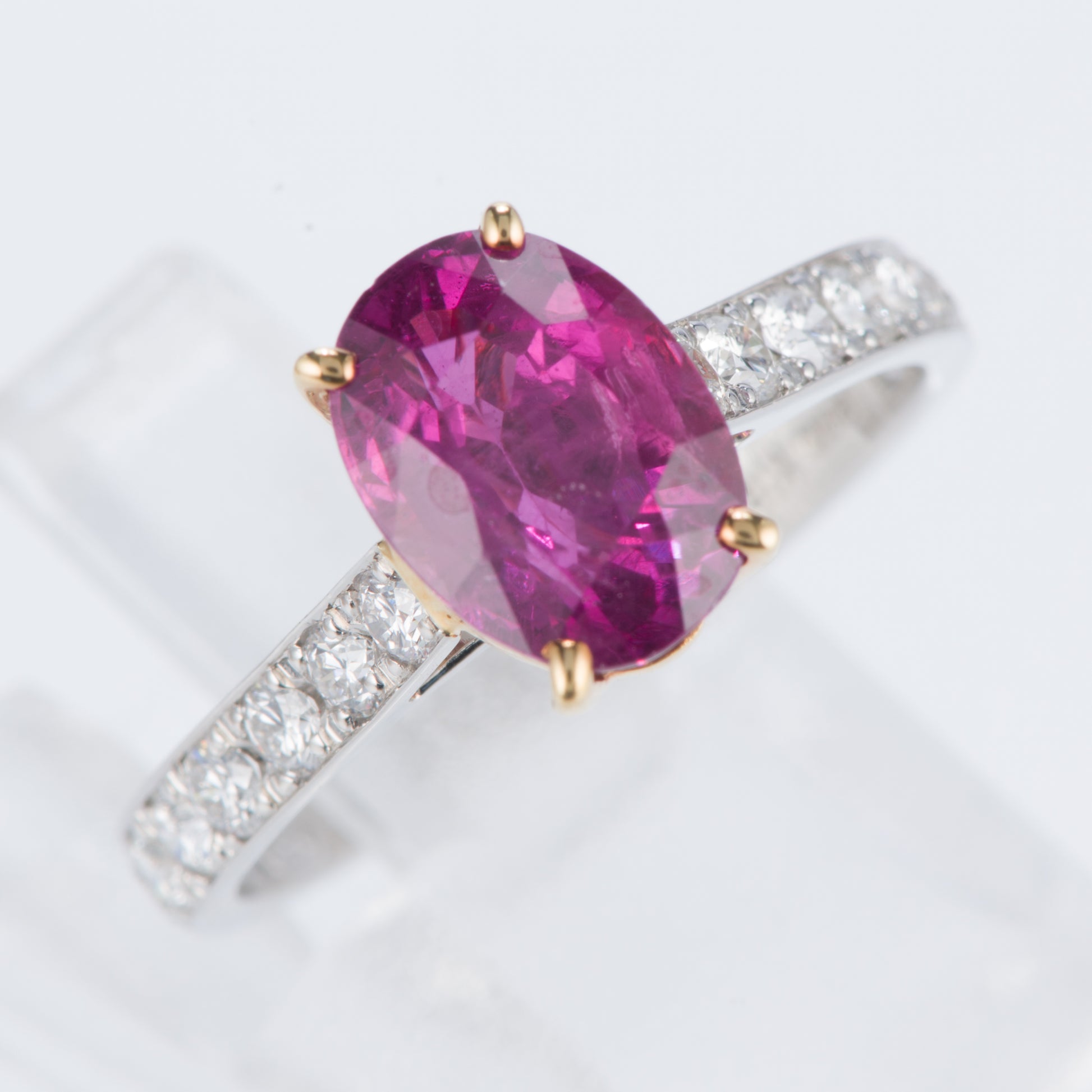 ルビーxダイヤモンド プラチナ/イエローゴールドリング (R: 2.45 ct D: 0.5ct Pt900/YG)