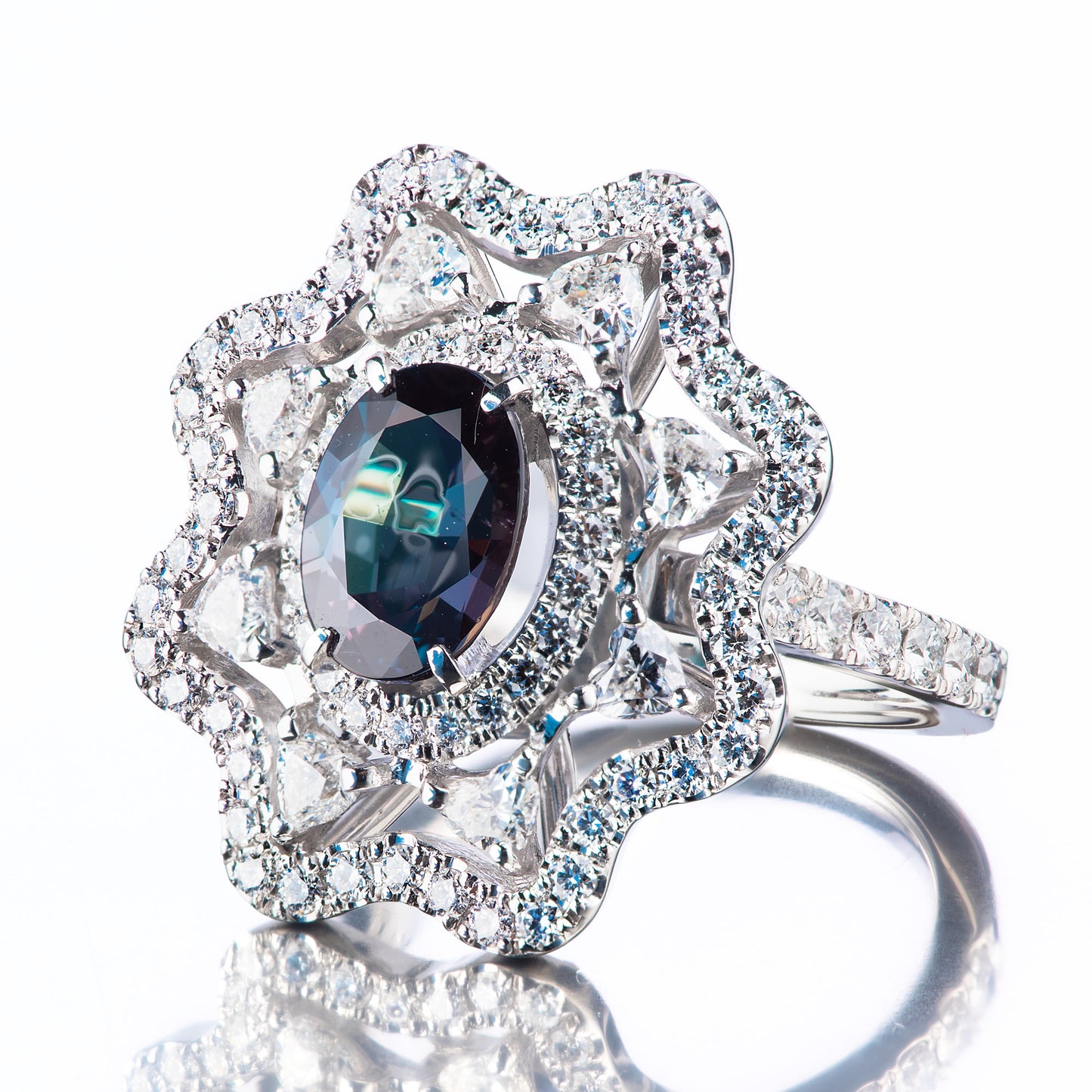 2ct アレキサンドライトxダイヤモンドプラチナ製リング(AL:2.07ct D:1.77ct Pt950) GIA付き