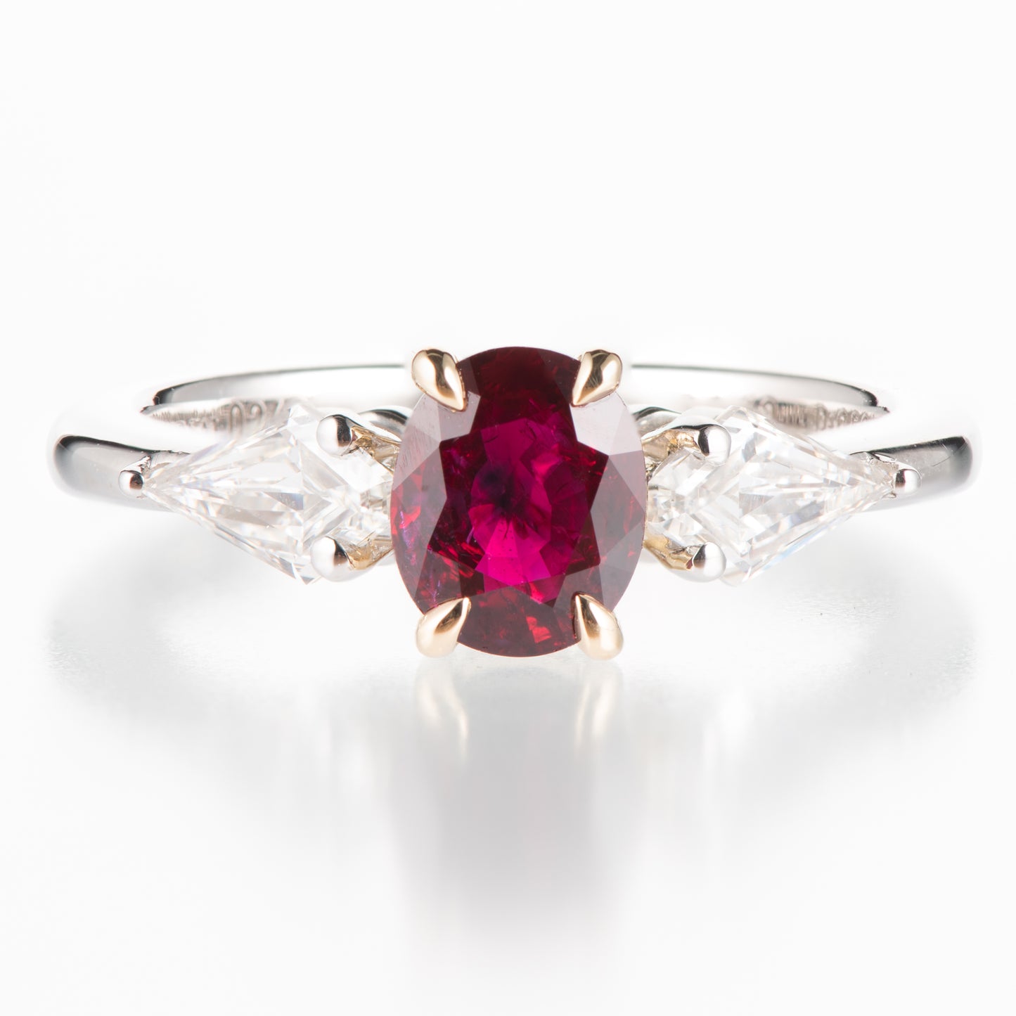 非加熱ビルマ産ルビープラチナリング Pt950/K18YG R:1.02ct D:0.63ct