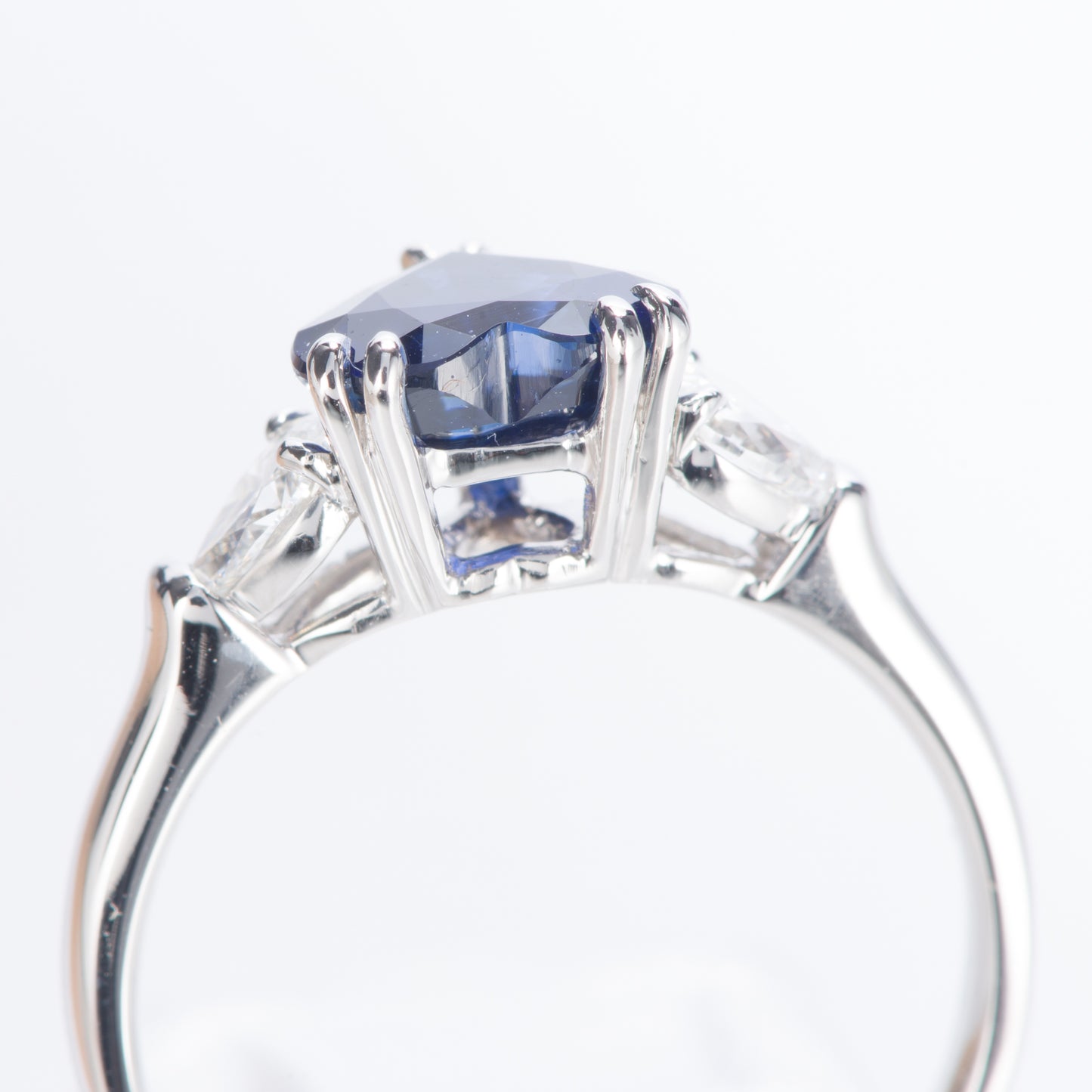 ロイヤルブルーサファイアxダイヤモンド プラチナリング S: 1.73ct D: 0.43ct Pt900