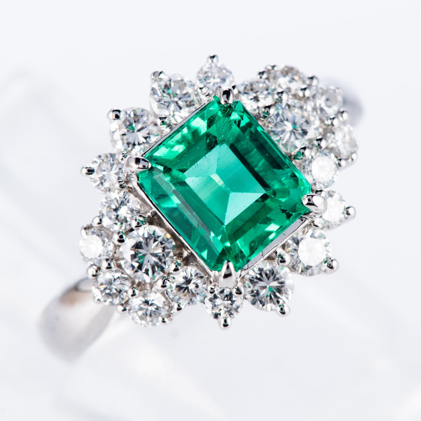 コロンビア産無処理（ノンオイル）エメラルドxダイヤモンド プラチナリング E: 1.22ct D: 0.61ct Pt900