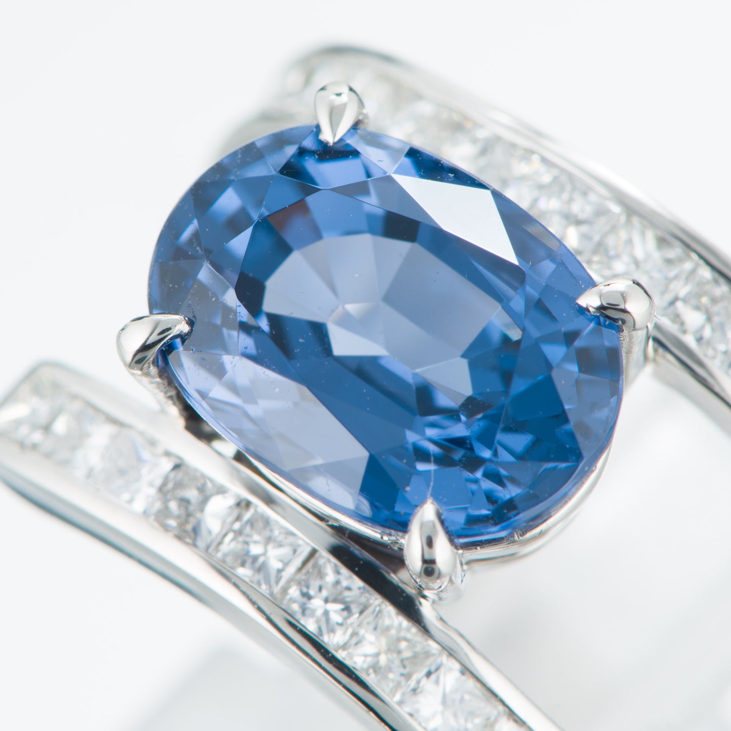 4.60ct バイオレティッシュブルースピネルxダイヤモンドプラチナ製リング SP:4.60ct D:1.09ct Pt950 GIA