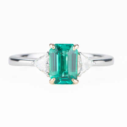 0.92ct コロンビア産エメラルドxダイヤモンド プラチナ製リング E:0.92ct D:0.24ct Pt950/K18YG GIA