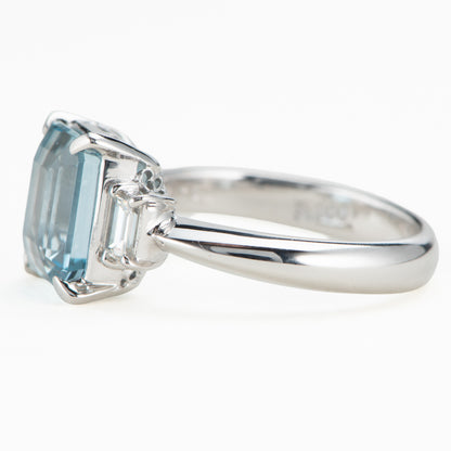 アクアマリン　プラチナ製リング To: 2.73ct D:0.30ct Pt900