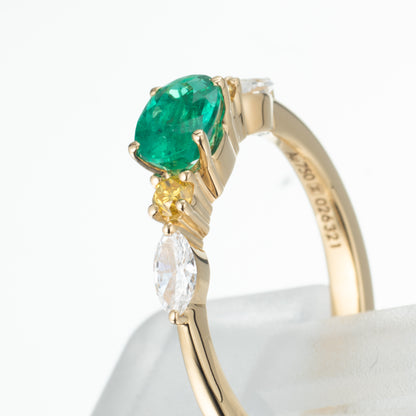 コロンビア産エメラルドxイエロー、ホワイトダイヤモンド イエローゴールド製リング(E0.60ct YD0.10ct D0.23 K18YG)