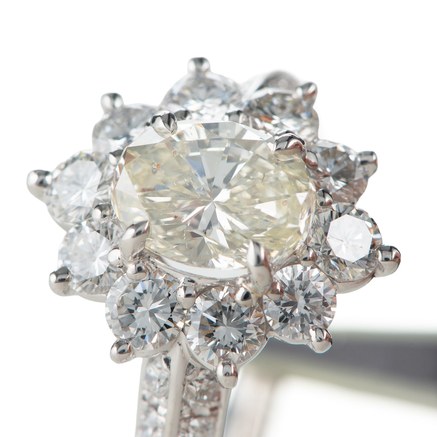 2.98cttw オーバルダイヤモンドダイヤモンド プラチナリング D: 1.51ct D: 1.47ct M I1 Pt900 GIA 拡大