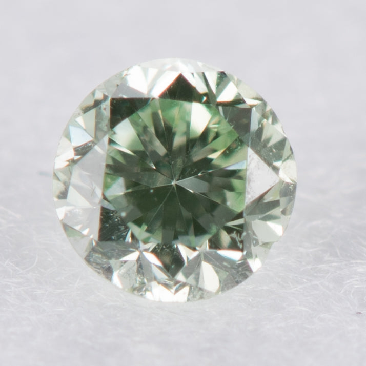 0.04ct ファンシーインテンイエロウィッシュグリーン Fancy intense Yellowish Green, GIA